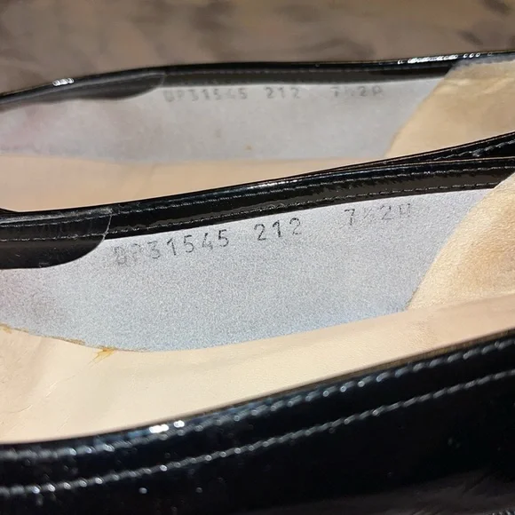 SALVATORE FERRAGAMO Black Patent Slip On Minimalist Loafer - sz 7.5 - Picture 9 of 10